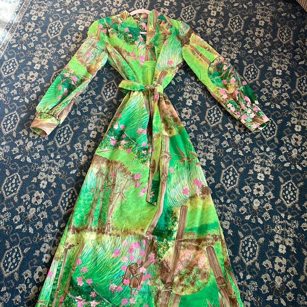 Amazing vintage Tori Richards Hawaii dress- size 10